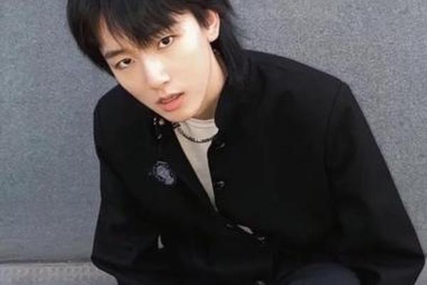 约会穿搭图片男生头像真人_网恋专用男生照片一组